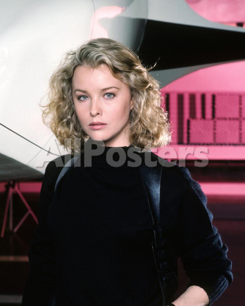 http://imgc.allpostersimages.com/images/P-1200-1200-100/59/5931/L54RG00Z/posters/faye-grant-v.jpg