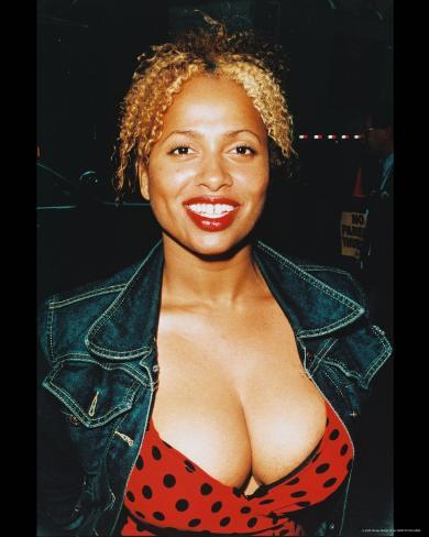 lisa-nicole-carson.jpg