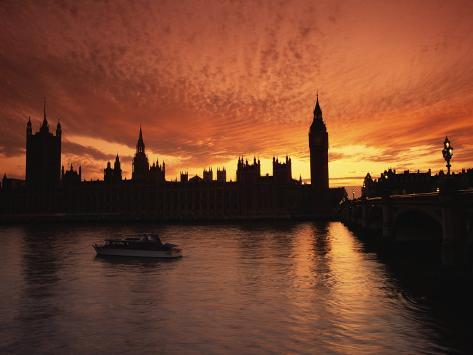 the houses of parliament sunset The gothic spires of the houses of parliament have almost succeeded in piercing through the fog, but they are still reduced to a vague image that does not create a strong reflection in the. the houses of parliament sunset The gothic spires of the houses of parliament have almost succeeded in piercing through the fog, but they are still reduced to a vague image that does not create a strong reflection in the.