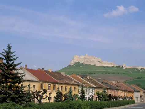Interiör med övre hall med öppen spis p Murklevägen 100 i