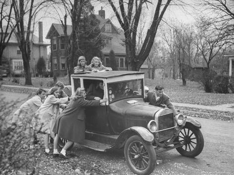 Teenagers Pushing an Old Jalopy Premium Photographic Print