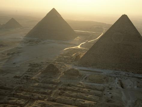 Giza's Basalt Floor ~ Proof Of High-Technology? Kenneth-garrett-pyramids-at-giza-giza-plateau-egypt