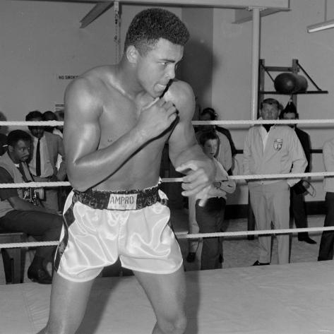muhammad-ali-training-at-bbc-gym-in-preparation-for-his-fight-against-brian-london.jpg