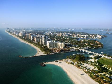 http://imgc.allpostersimages.com/images/P-473-488-90/36/3613/6O9EF00Z/posters/aerial-view-over-beautiful-miami-beach-florida.jpg