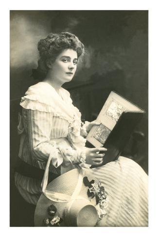  Fashioned Posters Vintage on Old Fashioned Woman Reading Book