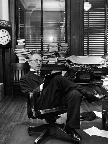  - alfred-eisenstaedt-civil-war-historian-and-local-newspaper-editor-douglas-southall-freeman-writing-copy-in-his-office