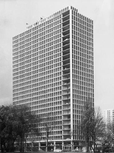 Mies Seagram