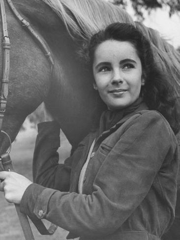 actress on horse