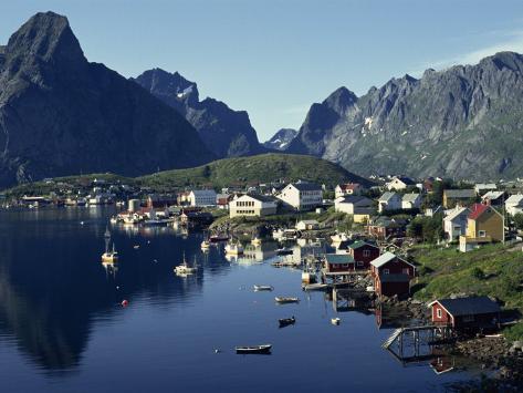 dominic-harcourt-webster-hamroy-fishing-village-during-summer-lofoten-islands-arctic-norway-scandinavia-europe.jpg (473×355)