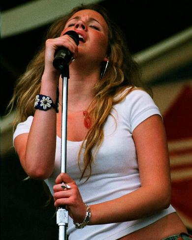 Joss Stone, Shirley Mae Owens, 2004, New Orleans Jazz & Heritage Festival, New Orleans, Louisiana Photo