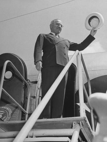 Waving Goodbye Pictures