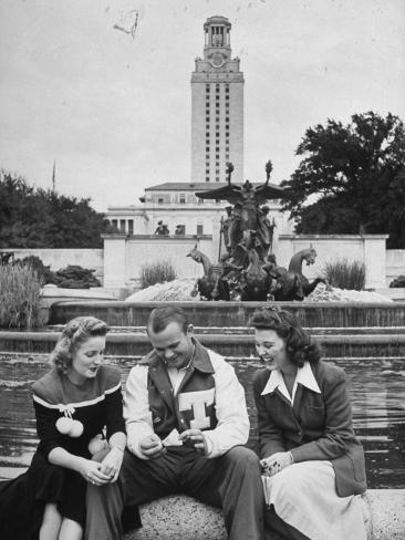  - univ-of-texas-football-player-jack-crain-sitting-with-two-female-students