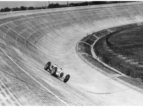 scherl-hermann-lang-on-the-avus-1937.jpg