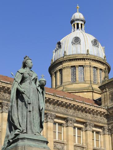  - chris-hepburn-queen-victoria-statue-and-council-house-victoria-square-birmingham-west-midlands-england-unite