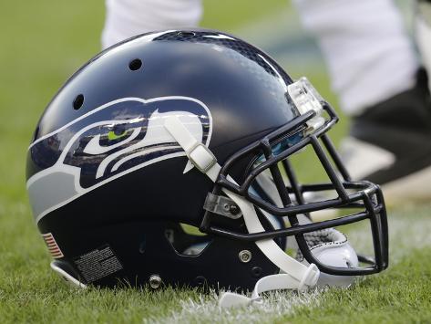 joe-mahoney-seattle-seahawks-aug-18-2012-seattle-seahawks-helmet.jpg