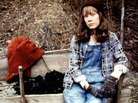 http://imgc.allpostersimages.com/images/P-473-488-90/67/6723/X5NA100Z/posters/coal-miner-s-daughter-sissy-spacek-1980.jpg