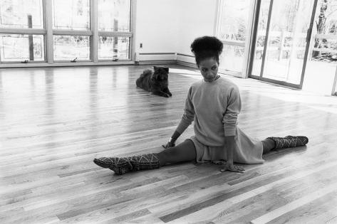 moneta-sleet-jr-debbie-allen-dance-studio-1982.jpg