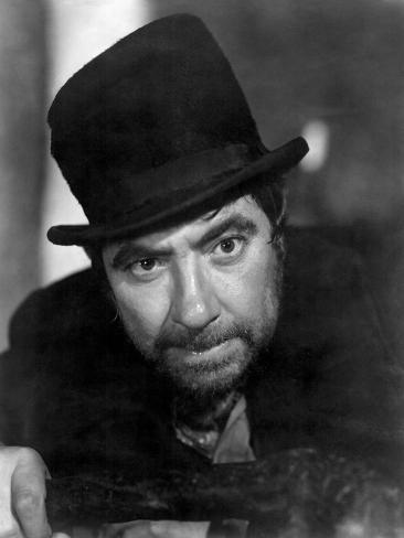 OLIVER TWIST, <b>Robert Newton</b>, 1948 Photo - oliver-twist-robert-newton-1948