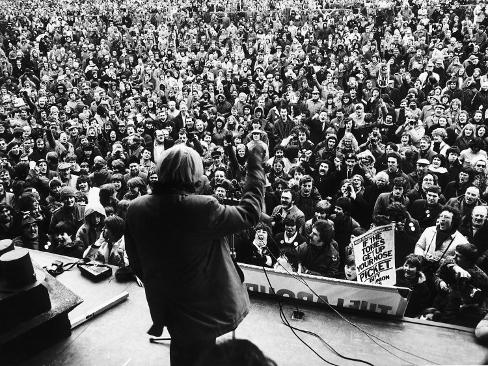 michael-foot-labour-leader-address-crowd-at-queen-s-park-demonstrating-unemployment-protest-march.jpg