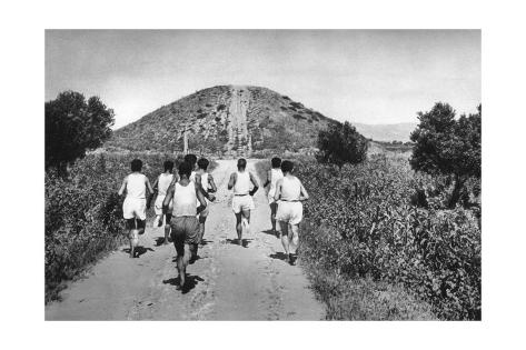 http://imgc.allpostersimages.com/images/P-473-488-90/88/8889/U46P300Z/posters/martin-hurlimann-the-tumulus-of-marathon-greece-1937.jpg