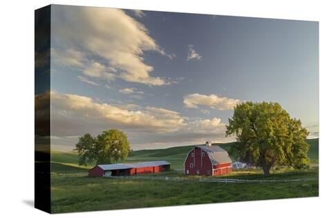 Red Barn At Sunset Palouse Region Of Eastern Washington