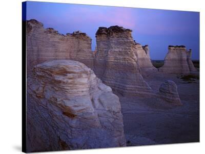 The Chalk Pyramids Monument Rocks National Natural Area Kansas Usa Photographic Print Charles Gurche Allposters Com