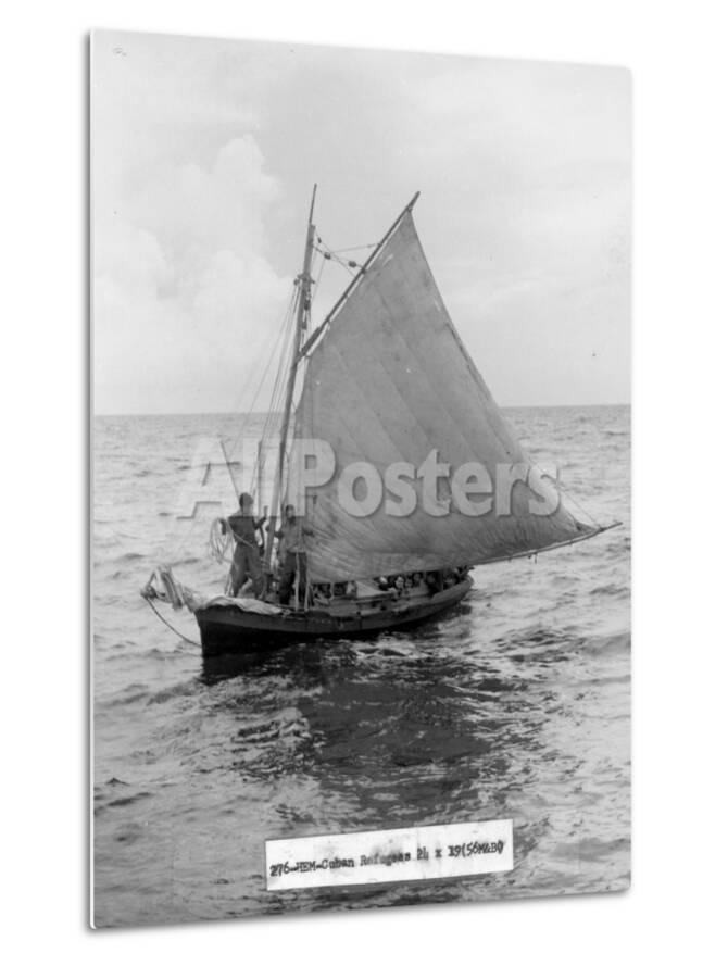 Cuban Refugee Boat Crossing The Straits Of Florida Seeking Freedom In The Us Photographic Print Allposters Com