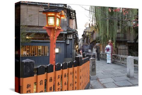 Tatsumi Bashi The Bridge From Memoirs Of A Geisha Novel Gion District Geisha Area Kyoto Japan Photographic Print Stuart Black Allposters Com
