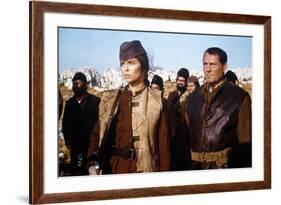 10 FROM NAVARONE, 1978 directed by GUY HAMILTON with Barbara Bach and Robert Shaw (photo)-null-Framed Photo