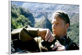 10 FROM NAVARONE, 1978 directed by GUY HAMILTON with Edward Fox (photo)-null-Framed Photo