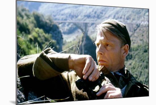 10 FROM NAVARONE, 1978 directed by GUY HAMILTON with Edward Fox (photo)-null-Mounted Photo