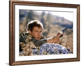 10 FROM NAVARONE, 1978 directed by GUY HAMILTON with Harrison Ford (photo)-null-Framed Photo