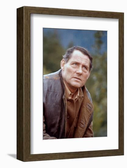 10 FROM NAVARONE, 1978 directed by GUY HAMILTON with Robert Shaw (photo)-null-Framed Photo