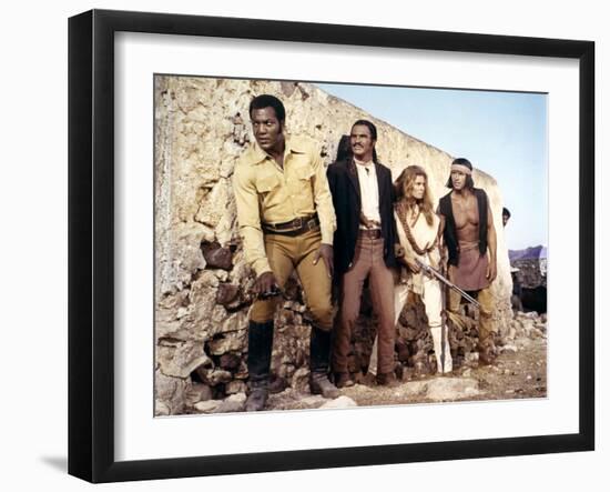 100 RIFLES, 1969 directed by TOM GRIES with Jim Brown, Burt Reynolds and Raquel Welch (photo)-null-Framed Photo