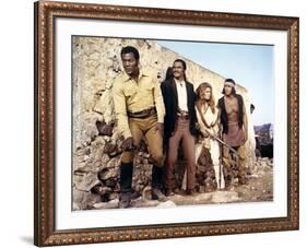 100 RIFLES, 1969 directed by TOM GRIES with Jim Brown, Burt Reynolds and Raquel Welch (photo)-null-Framed Photo