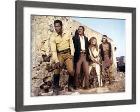 100 RIFLES, 1969 directed by TOM GRIES with Jim Brown, Burt Reynolds and Raquel Welch (photo)-null-Framed Photo