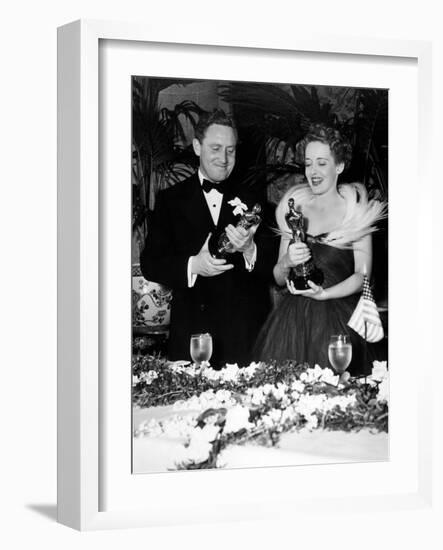 11th Annual Academy Awards, 1938. Spencer Tracy "Boys Town" with Bette Davies "Jezabel"-null-Framed Photographic Print