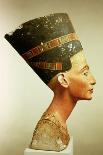 Bust of Queen Nefertiti, from the Studio of the Sculptor Thutmose at Tell El-Amarna-18th Dynasty Egyptian-Giclee Print