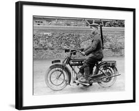 1918 500Cc Bsa Wd Motorcycle, (C1918)-null-Framed Photographic Print