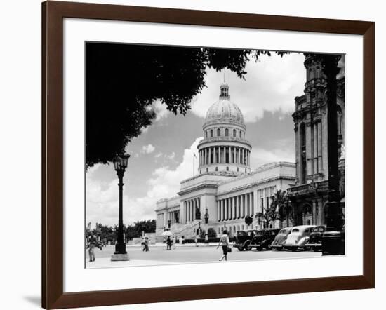 1930s-1940s the Capital Building Street Scene with Pedestrians Trees Lamps Motorcars and Sculpture-null-Framed Photographic Print