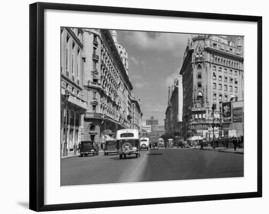 1930s-1940s the Diagonal Norte or the Avenida Roque Saenz Pena Buenos Aires, Argentina-null-Framed Photographic Print