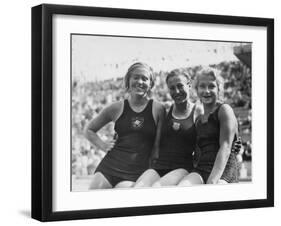 1936 Berlin Olympics-Robert Hunt-Framed Photographic Print