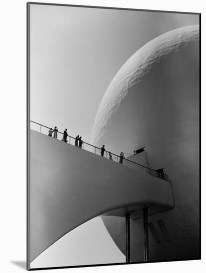 1939 World's Fair Visitors Entering the Perisphere-Alfred Eisenstaedt-Mounted Premium Photographic Print