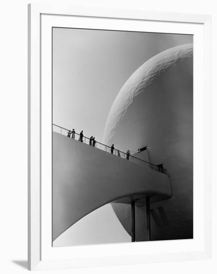 1939 World's Fair Visitors Entering the Perisphere-Alfred Eisenstaedt-Framed Photographic Print