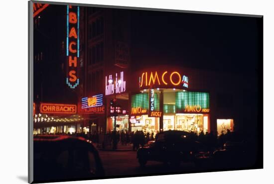 1945: Signs for the Orbach Department Store and Simko Shoe Store in the Union Square, New York, Ny-Andreas Feininger-Mounted Photographic Print