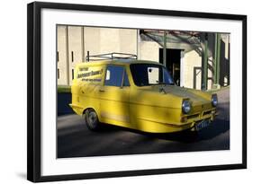 1971 Reliant Super Van III Only Fools and Horses tv show-null-Framed Photographic Print