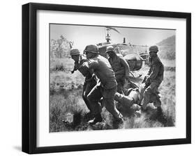 1st Cavalry Division-Peter Arnett-Framed Premium Photographic Print