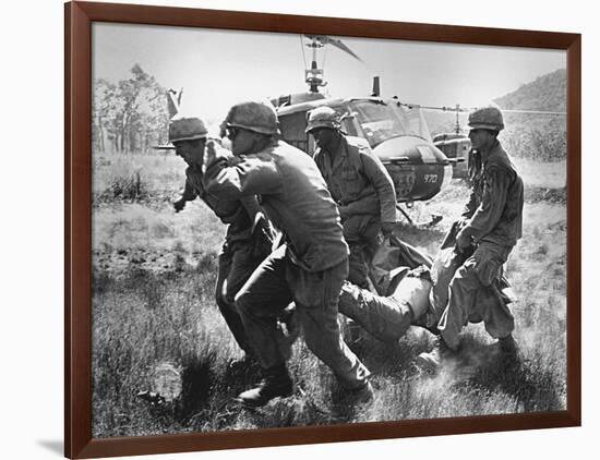 1st Cavalry Division-Peter Arnett-Framed Photographic Print