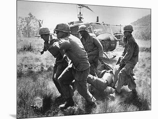 1st Cavalry Division-Peter Arnett-Mounted Photographic Print