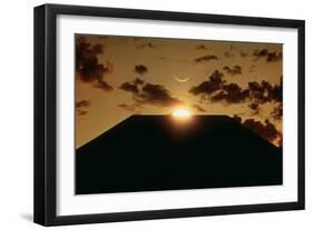 2001: A Space Odyssey, 1968-null-Framed Premium Photographic Print